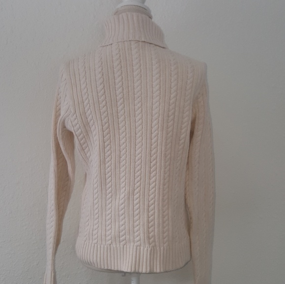 Warm Oat color cable knit Sweater sz M - Picture 2 of 5